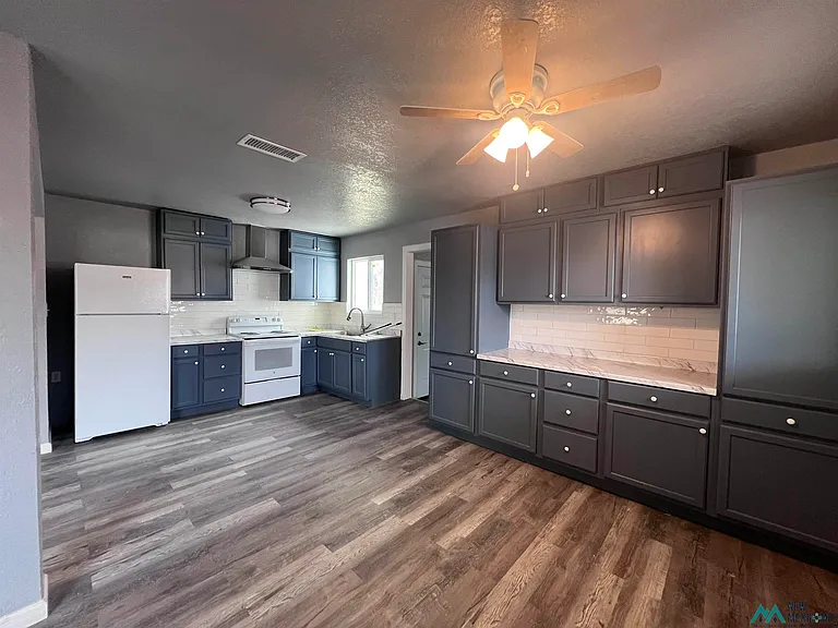 1507 W Ray Ave — Photo 6