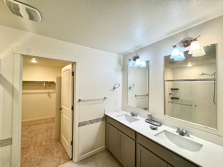 46 N Vandriver Way — Photo 21