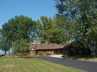 2345 E Sand Rd, Port Clinton, OH 43452