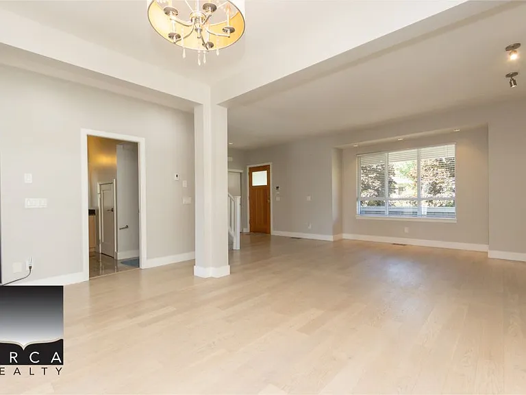 293 Camata St — Photo 18