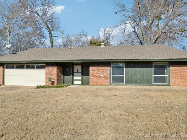 2915 E 76th Pl, Tulsa, OK 74136