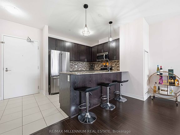 4th image of 7325 Markham Rd #504