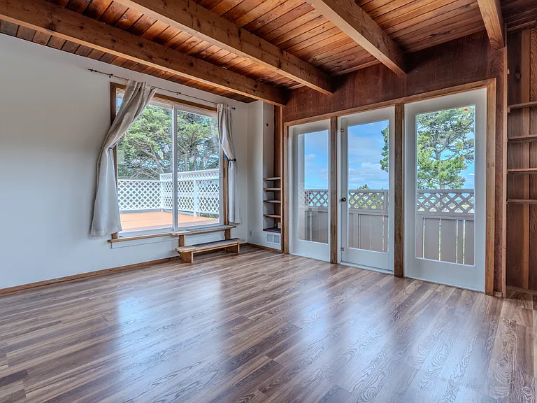463 Talbot Ave — Photo 18