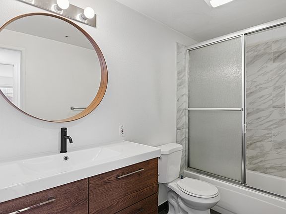Fully renovated bathroom