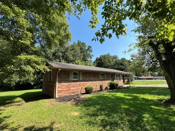 90 Sunset Dr, Paris, TN 38242