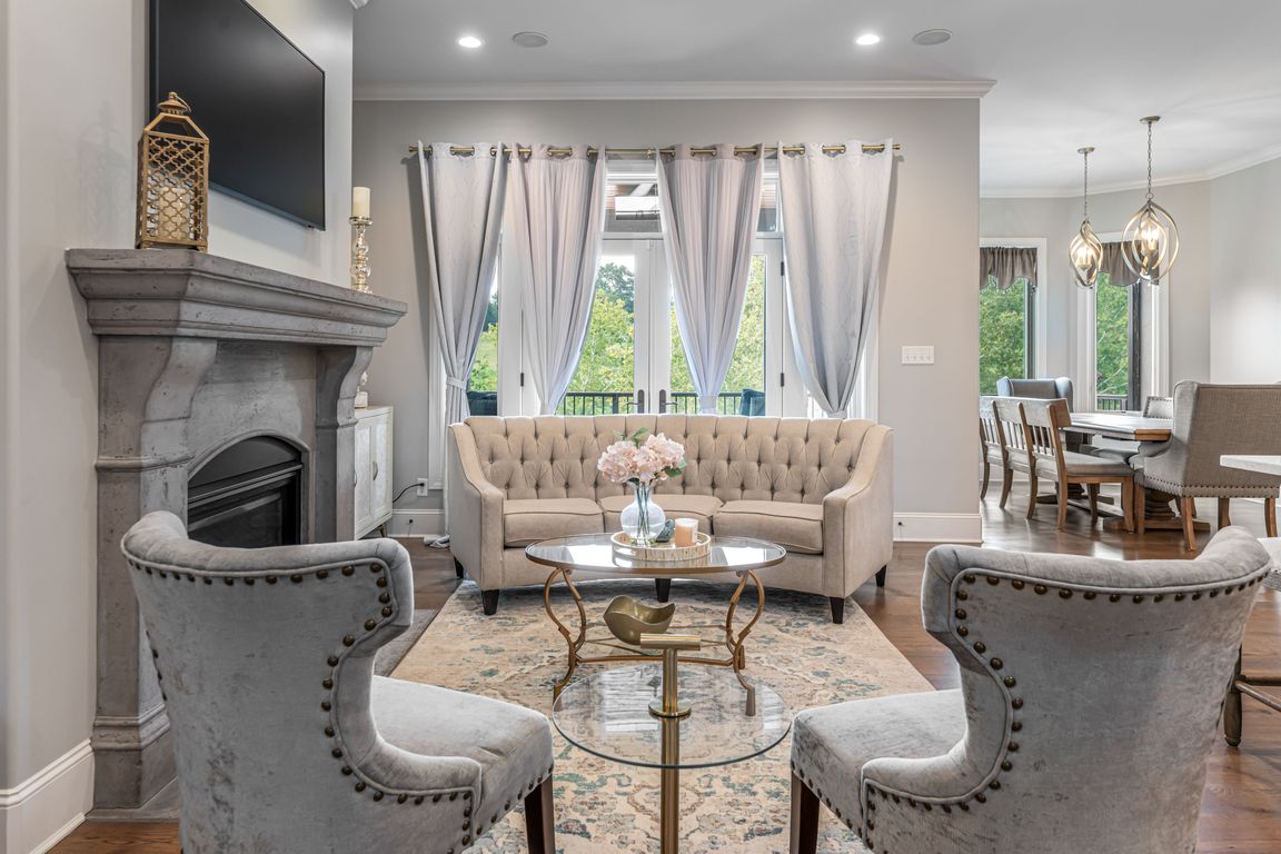 next background image