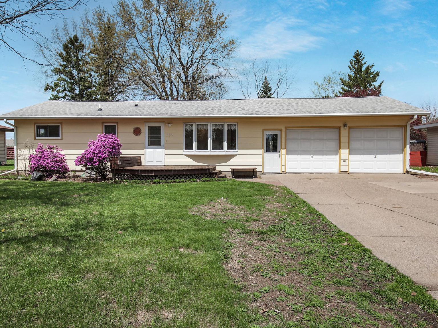 552 E Garden St Chippewa Falls WI 54729 Zillow