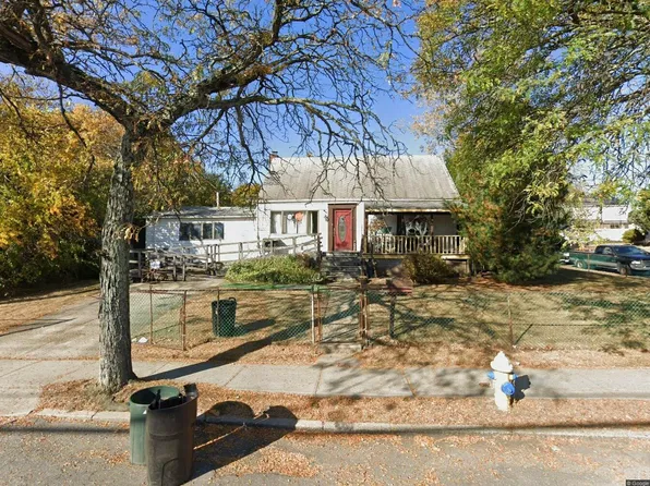 119 N Wantagh Ave, Levittown, NY 11756
