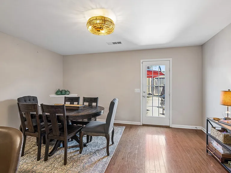 1319 Riverbrook Dr — Photo 18