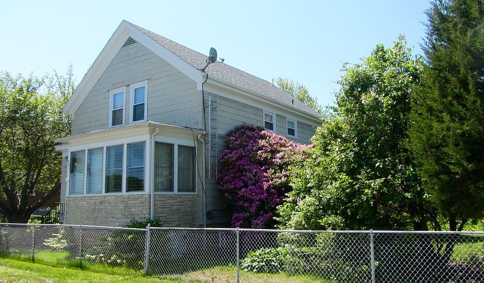 321 Judson St, Tiverton, RI 02878 Zillow