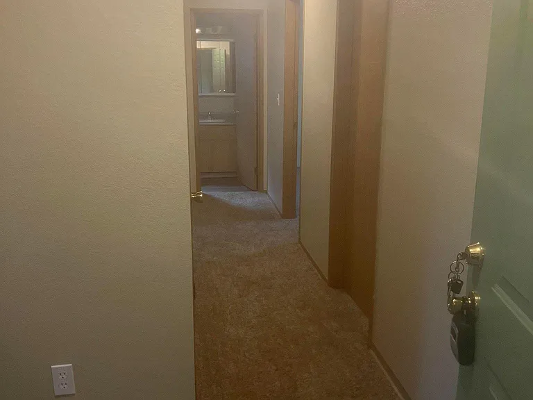 Hillside Glen — Photo 1