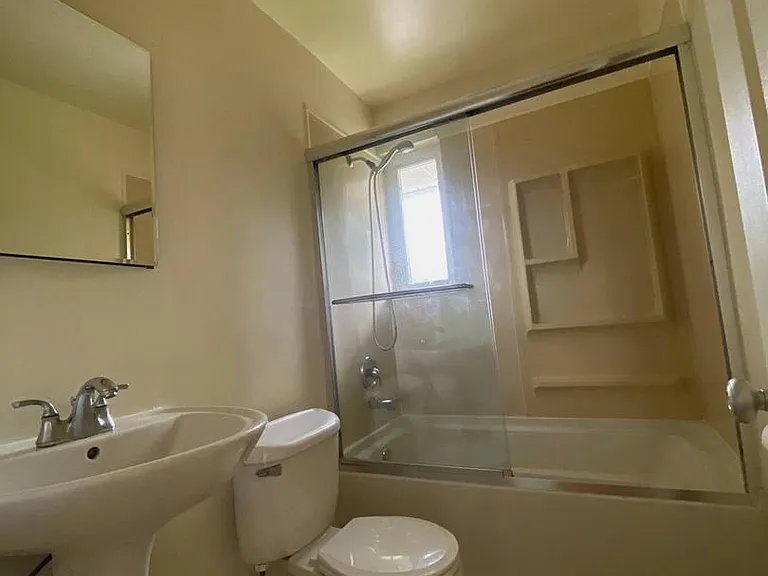 6009 Cheshire Dr — Photo 15