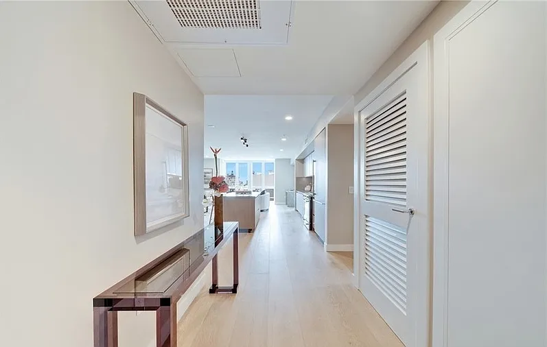 1 bed, 1.0 bath, 1186 sqft, $3,150 — Photo 3