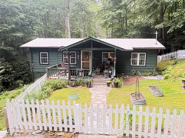 97 Archer Drive, Cullowhee, NC 28723
