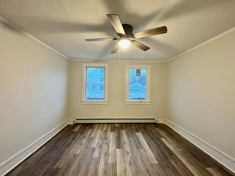 416 Main St #D — Photo 4
