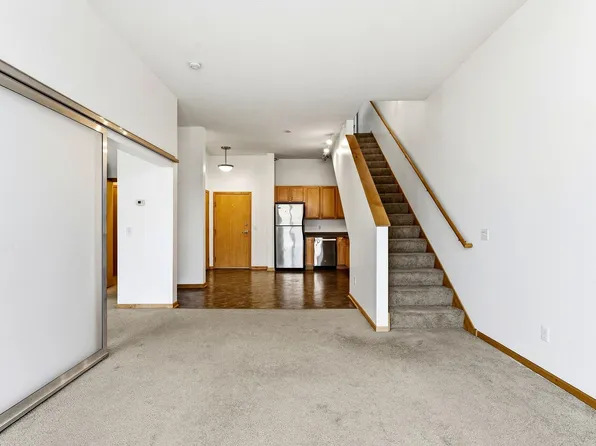 2650 University Ave W APT 307, Saint Paul, MN 55114