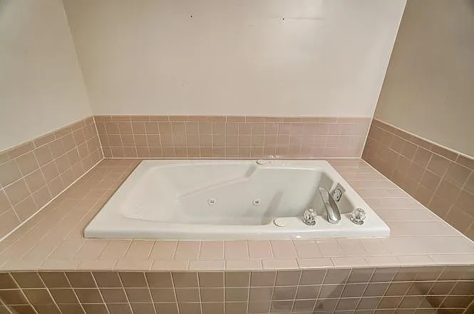 2444 Highlandtown Dr — Photo 11