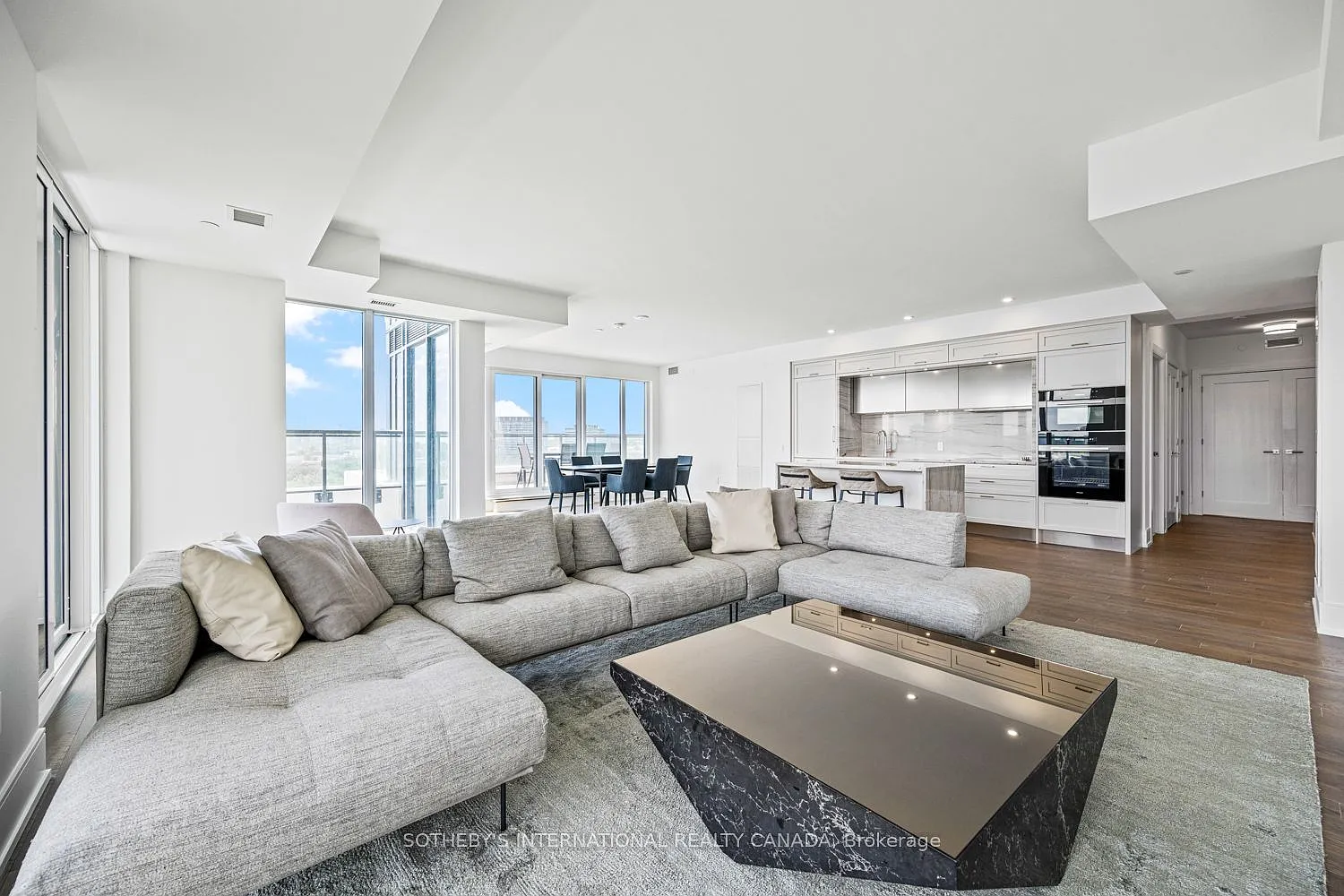 3 bed, $8,500 — Photo 2