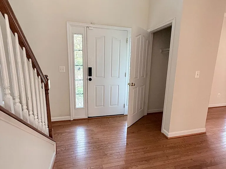 4114 Derbyshire Ln — Photo 8
