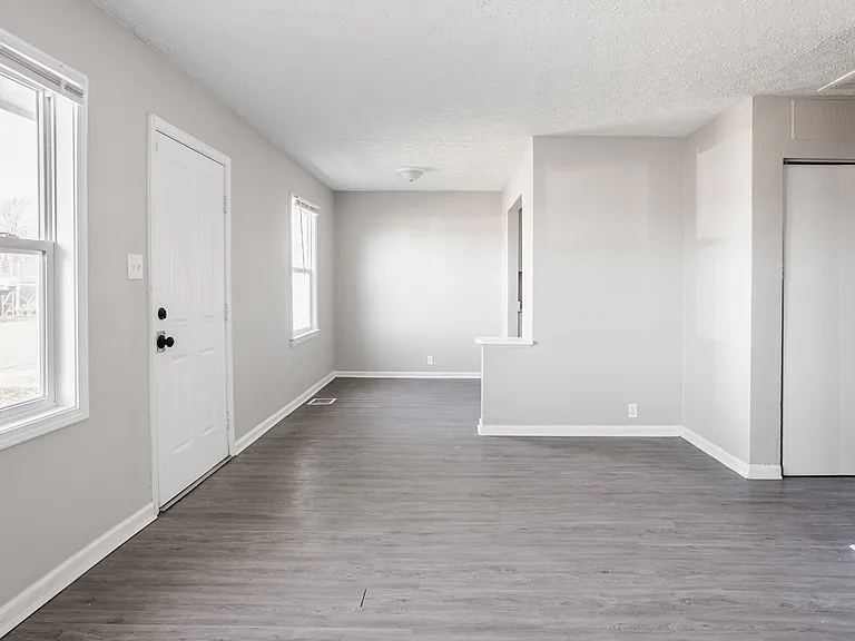 4309 Ralston Ave — Photo 8