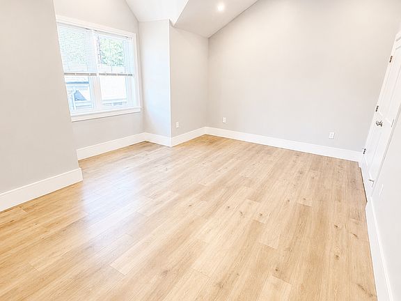 5th image of 68 Easton St #2
