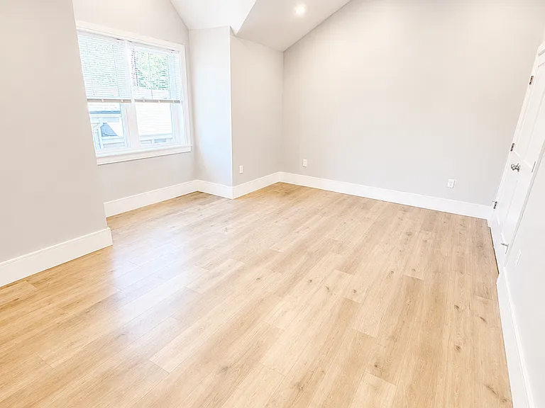 68 Easton St #2 — Photo 5