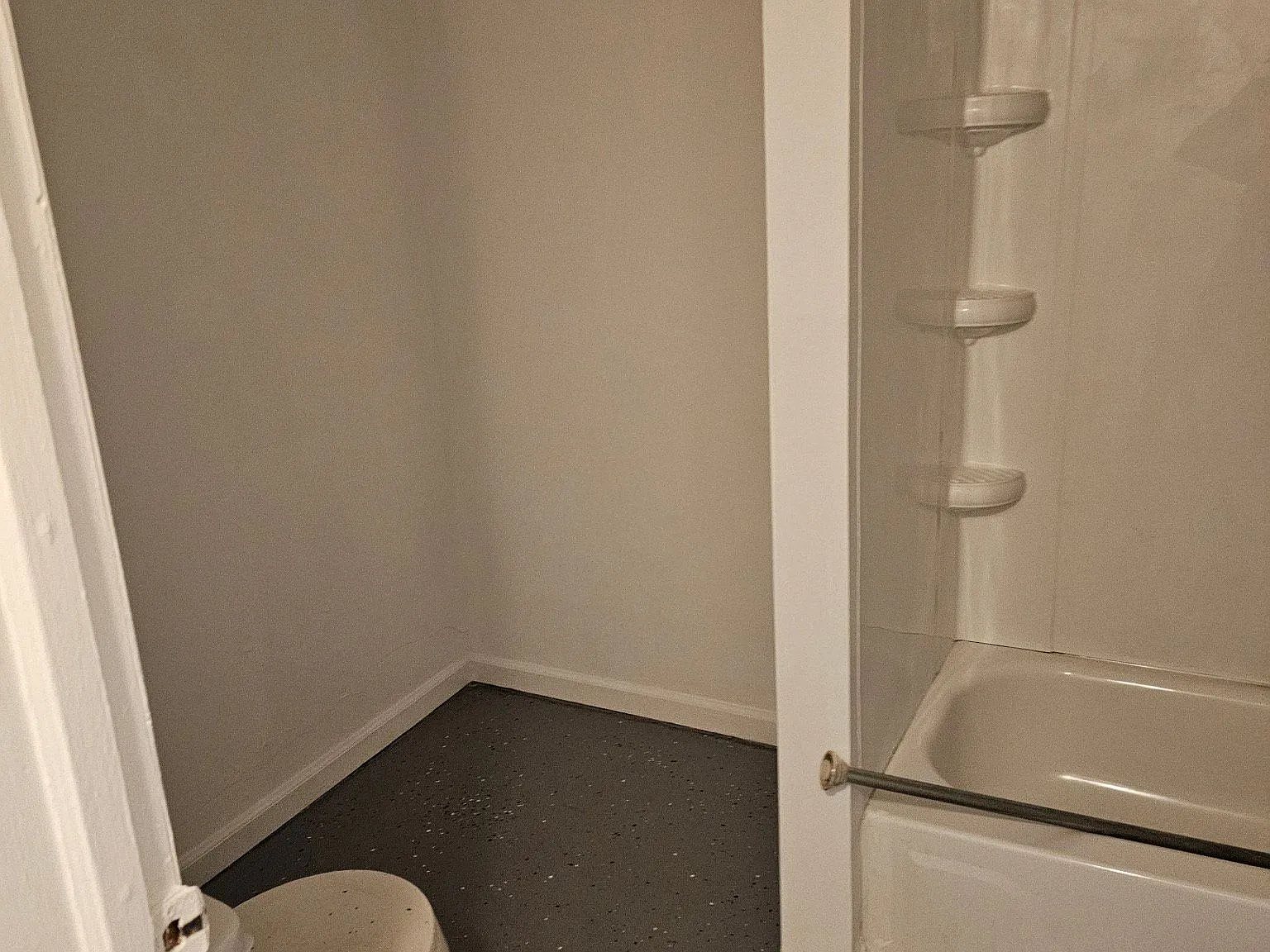 2 bed, $800 — Photo 3