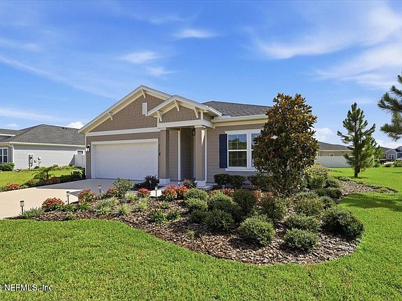 2nd image of 2110 RAGLAN Circle
