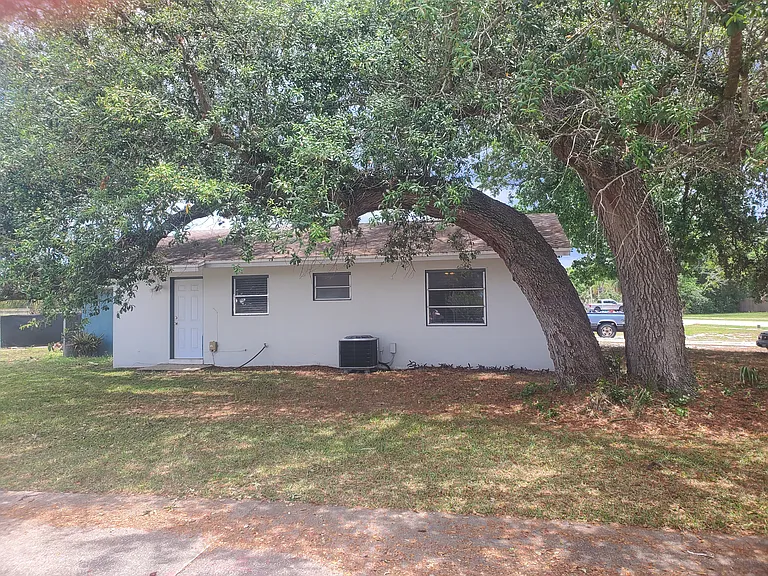 2097 Jessamine Ct — Photo 27