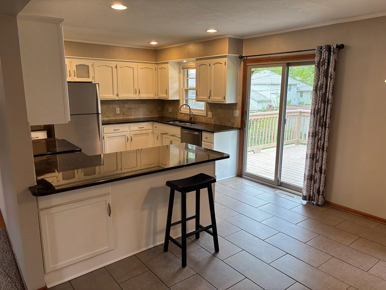 3 bed, 2.5 bath, 1700 sqft, $2,575 — Photo 1