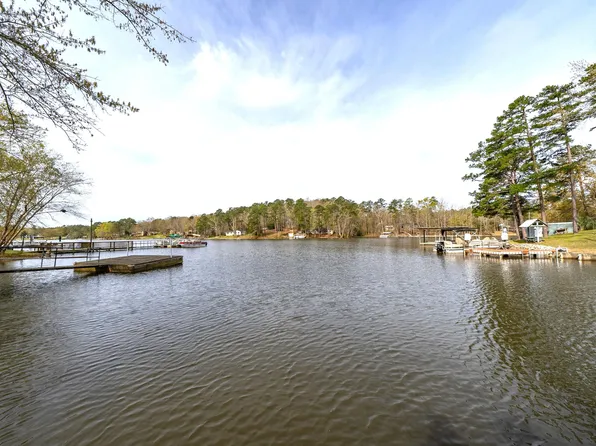 132 Breezy Bay Cir, Gilbert, SC 29054