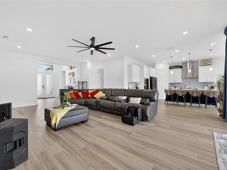8634 Drummer Plank Dr — Photo 11