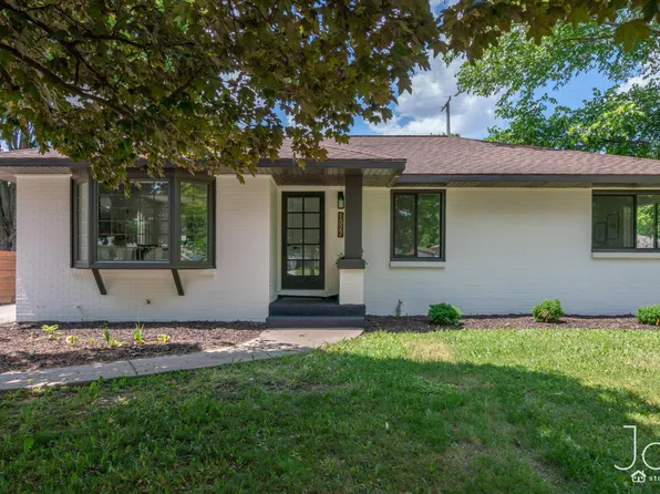 1527 Lewison Ave NE, Grand Rapids, MI 49505