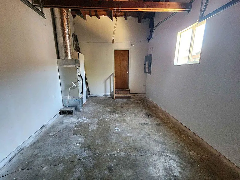 1485 SE Portola Dr — Photo 14