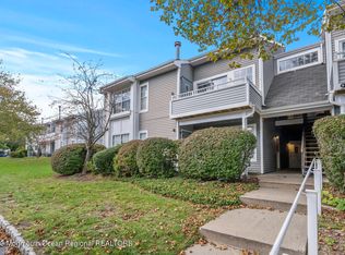 16 Gait Ct, Tinton Falls, NJ 07753