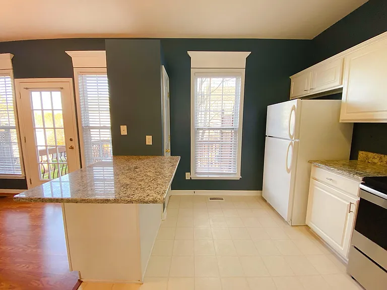7006 Valerie Anne Dr — Photo 15