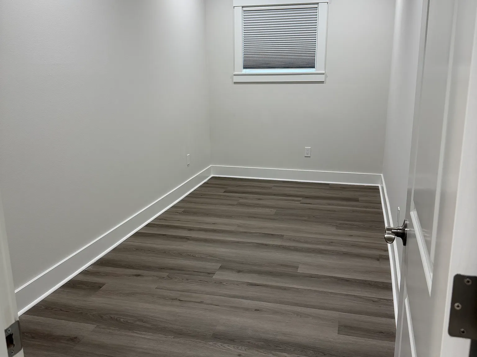2 bed, 1017 sqft, $3,300 — Photo 4
