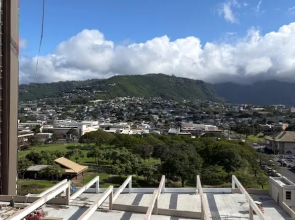 796 Isenberg St APT 11D, Honolulu, HI 96826