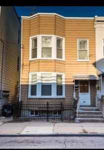 160 Hopkins Ave, Jersey City, NJ, 07306