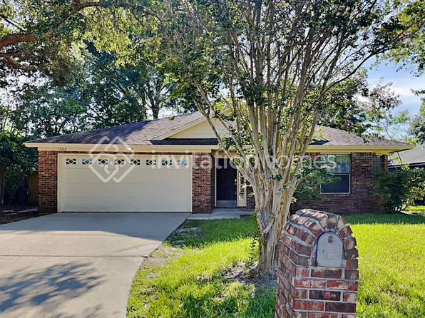 1562 Candice Ct, Jacksonville, FL 32225