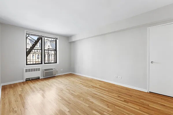 Rented by Compass | media 9