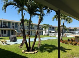 7401 Pines Blvd APT 109, Pembroke Pines, FL 33024