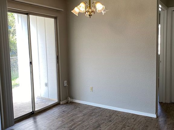 5th image of 510 Willowbend Cv