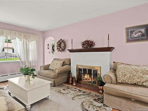 5th image of 57 Montrose Pl