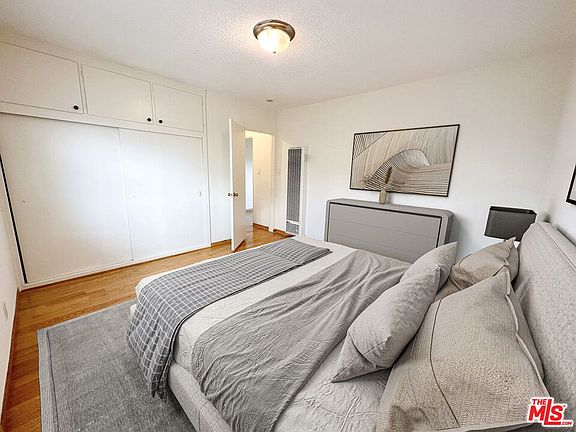 4th image of 623 Ashland Ave #4
