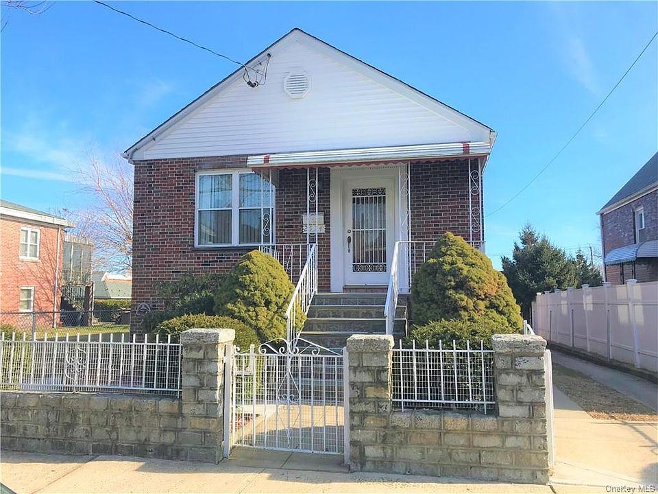 1st image of 2574 Hering Ave