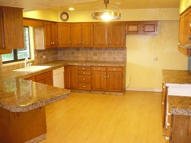 1st image of 390 1st Ave