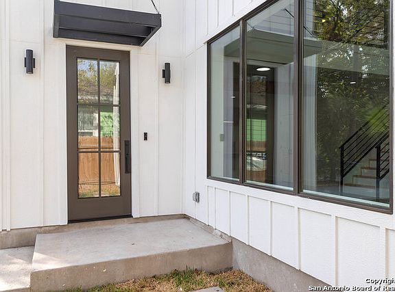 3rd image of 215 Douglas Way