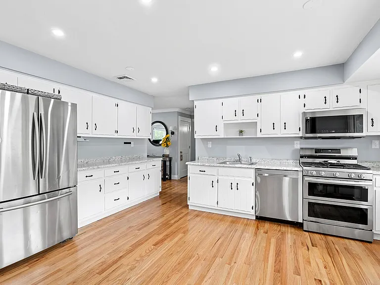 48 Fanning Ave — Photo 11