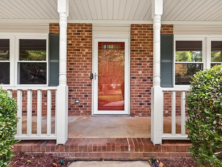 1526 Dirkson Ct — Photo 4